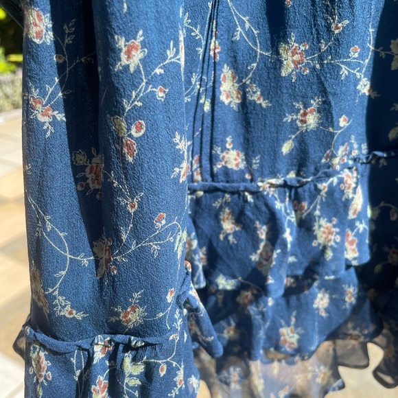 Abercrombie & fitch, size small, 33L sundress blue with flower print - Picture 4 of 4
